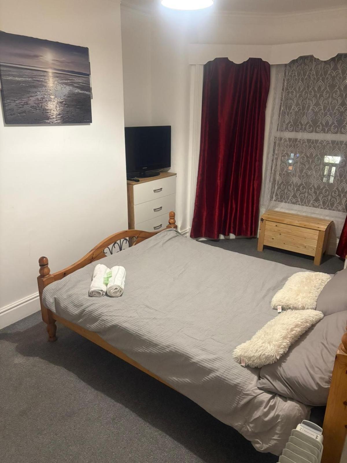 Fir Trees Hotel Blackpool Luaran gambar